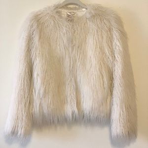 H&M 💖 White Faux Fur Coat